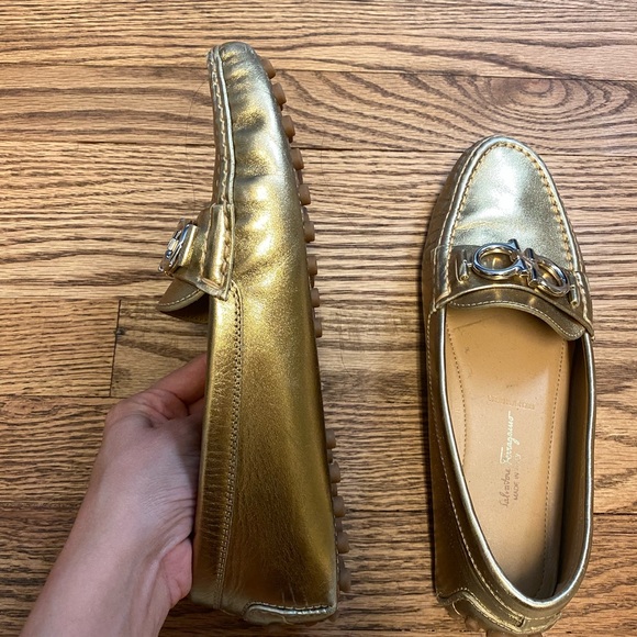 Gold Leather Drivers! - Picture 6 of 9